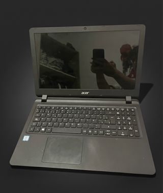 Portátil ACER Extensa 2540 - i3 y 4 GB RAM