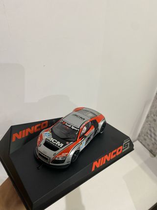 Audi R8 Ninco con caja