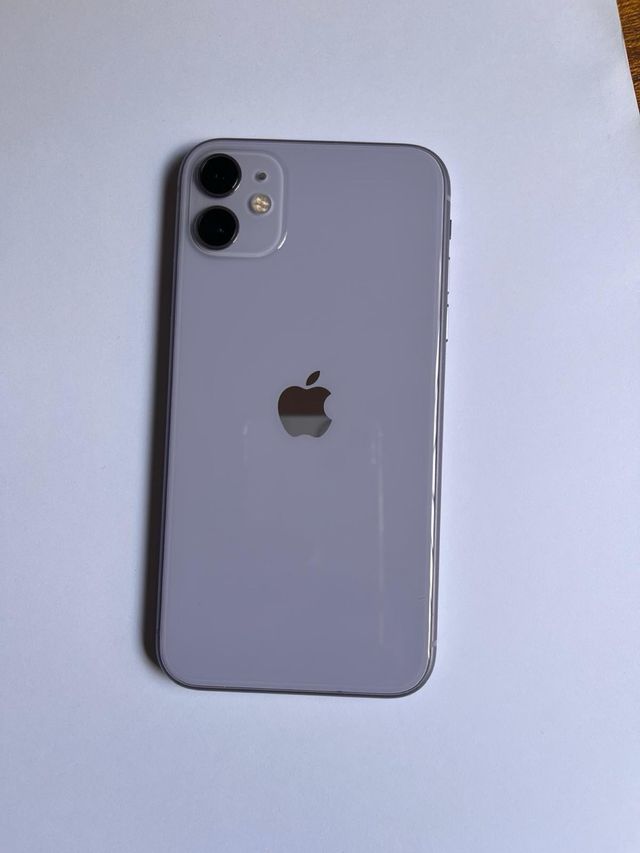iPhone 11 64GB Morado
80% de vida la batería. 