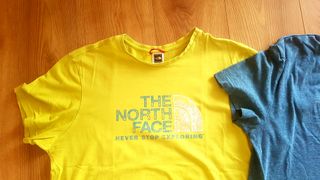 Lote 2 Camisetas The North Face y Volcom Talla L