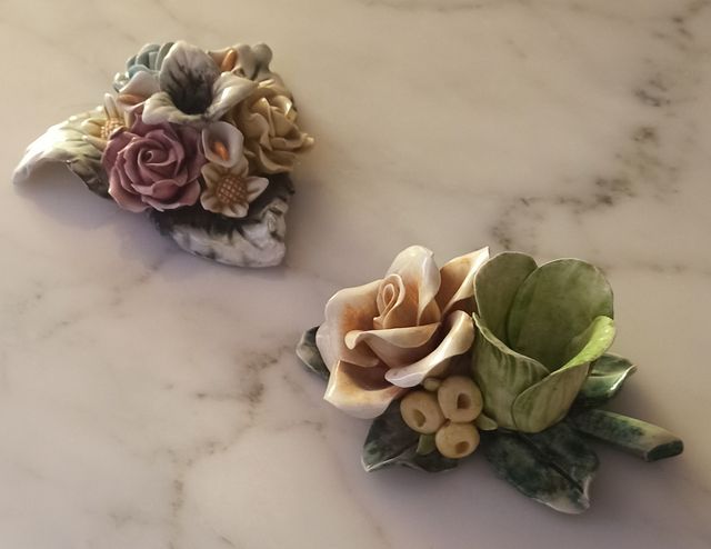 Juego 2  portavelas flores, porelana decorada