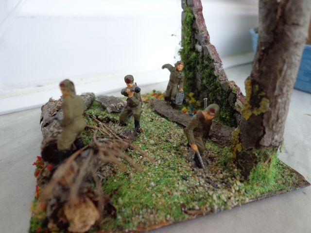 Piccolo diorama + base per diorami