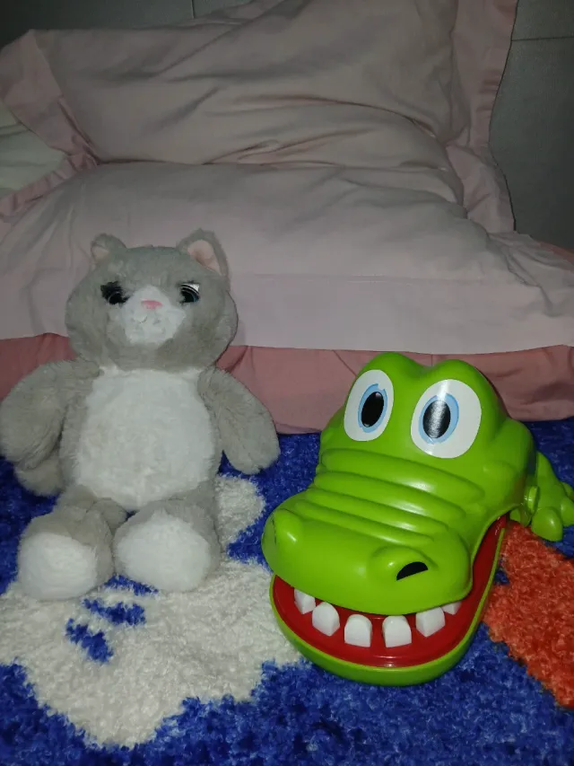 Peluche FurReal Gato + Cocodrilo Dentista