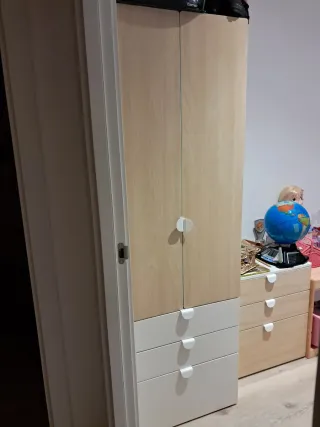 Armario infantil madera y blanco