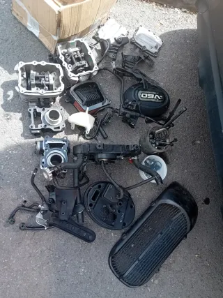 Moto Hyosung GV125S Bobber y bloque de motor