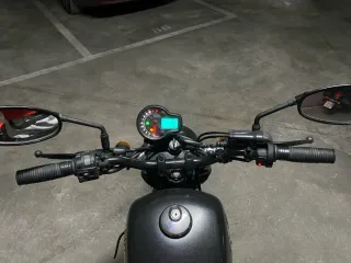 Moto Hyosung GV125S Bobber y bloque de motor