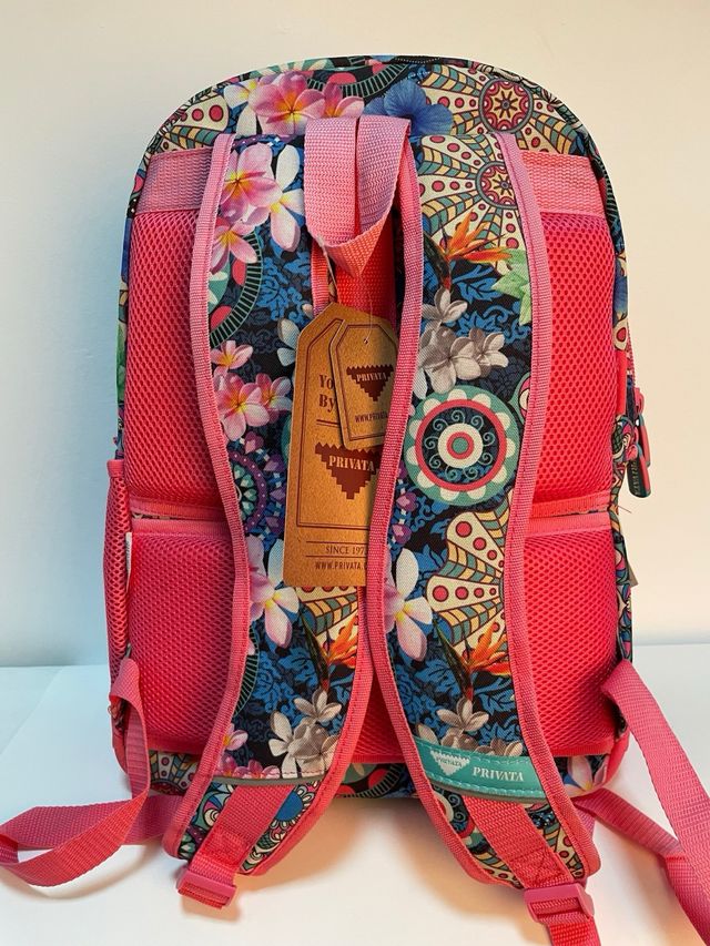 Mochila Privata con candado. Protecciones de goma.