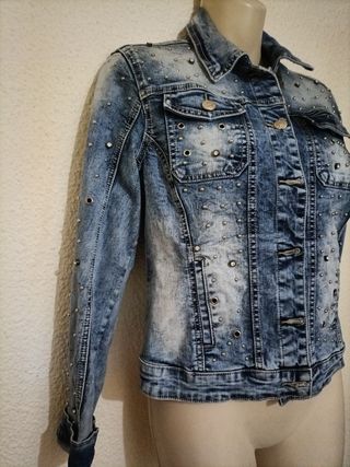 Cazadora vaquera mujer con tachuelas