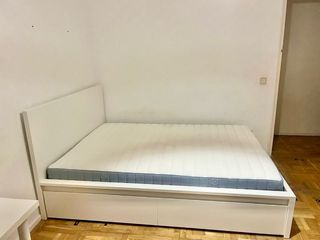 CAMA + ESTANTERÍA
