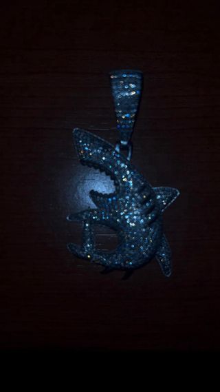 Colgante Tiburón Plata Moissanita