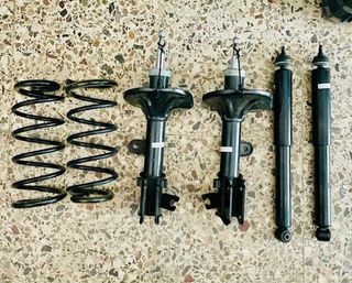 Juego Amortiguadores y muelles delanteros Corsa A