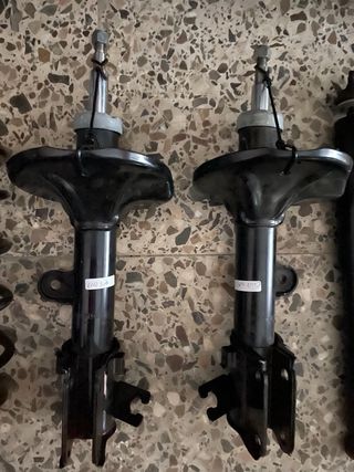 Juego Amortiguadores y muelles delanteros Corsa A