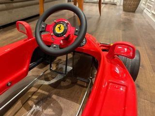 Macchinina Ferrari F1 per bambini a pedali