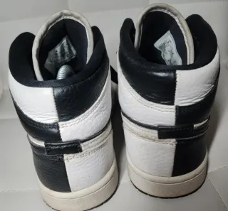 Scarpe Jordan Mid Bianche e Nere