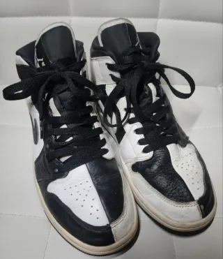 Scarpe Jordan Mid Bianche e Nere