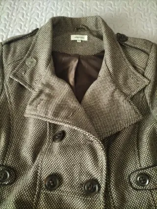 Abrigo de paño mujer beige y marrón. Celop woman