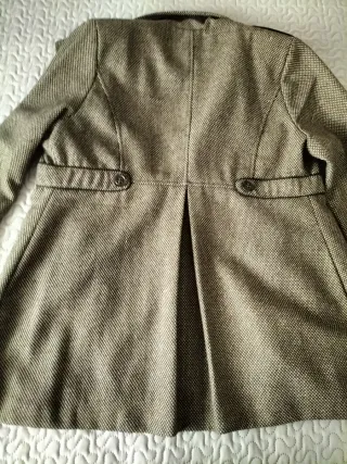 Abrigo de paño mujer beige y marrón. Celop woman