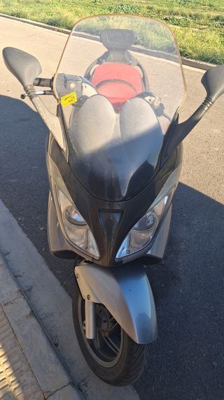 Motocicleta Aprilia Atlantic 250