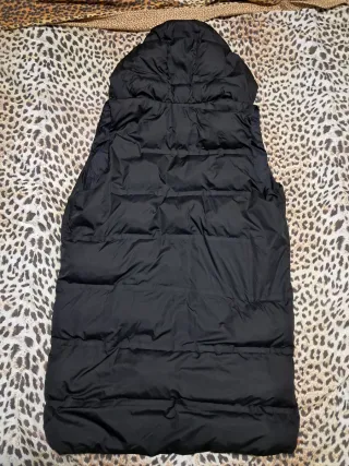 Gilet imbottito con cappuccio