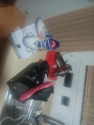 Zapatillas fútbol Adidas y Puma tacoymult