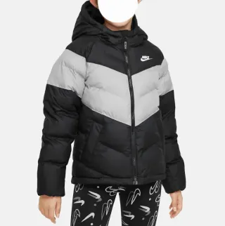 Piumino Nike bambino taglia L con difetto