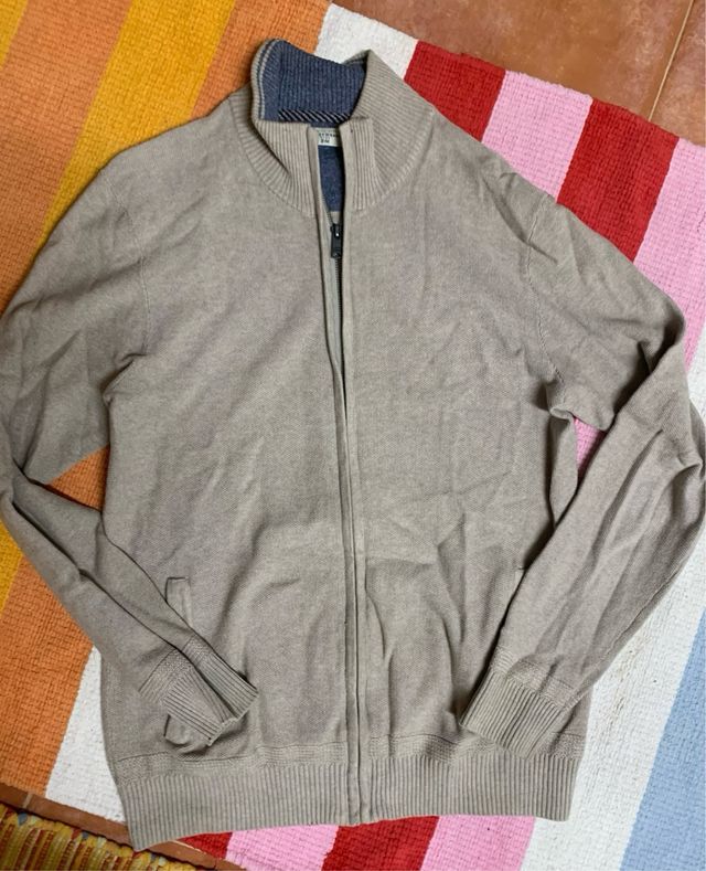 lote de 1 rebeca y 2 Camisas de hombre Talla M