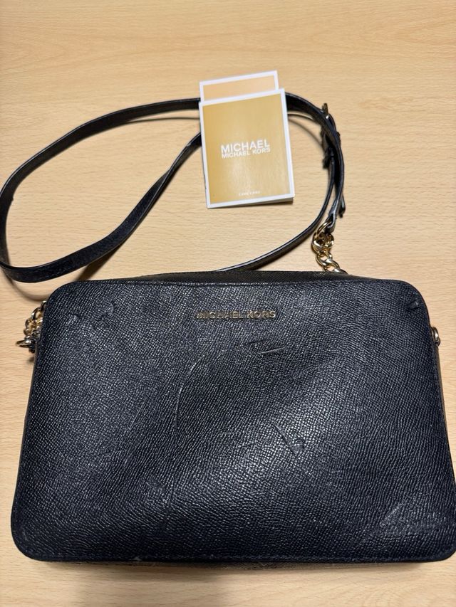 Borsetta Michael Kors nera con difetti