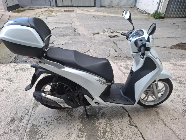 Honda SH125i Blanca
