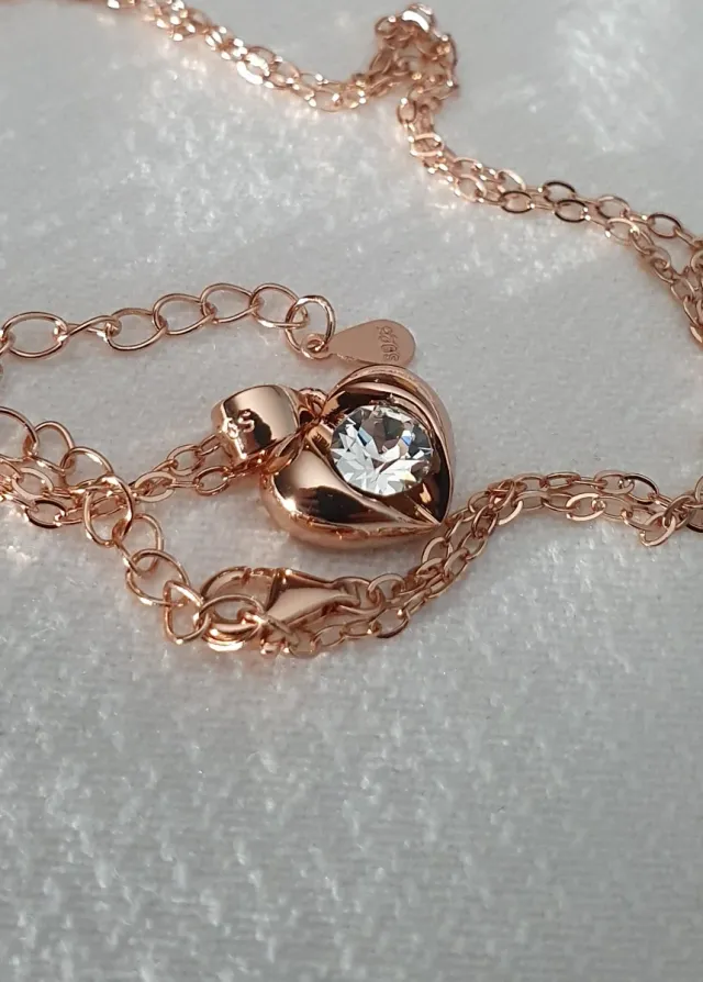 Colgante ORO ROSA Y SWAROVSKI.  REGALO NAVIDAD.