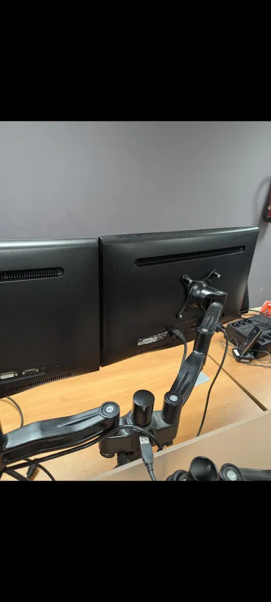 2 Monitores Philips Negros