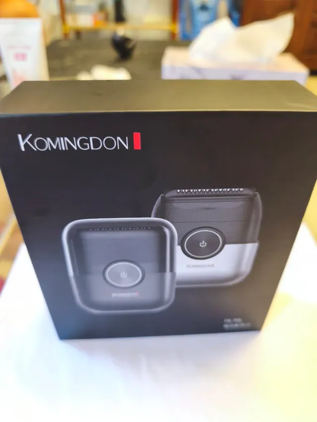 Rasoio Komingdon con 4 lame da taglio