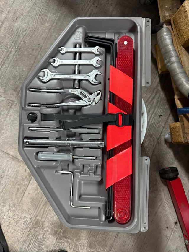 Maletín Herramientas BMW E34 / E32