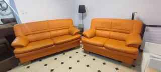 Sofás de 2 y 3 plazas en piel naranja
