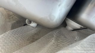 Lavandino in metallo nuovo