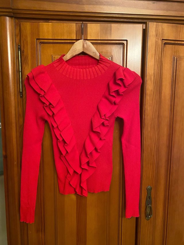 Jersey rojo con volantes