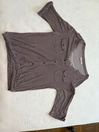 Blusa estampada manga larga