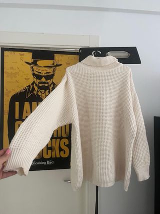 Jersey blanco cuello alto