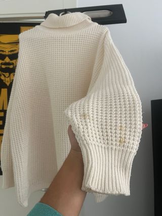 Jersey blanco cuello alto