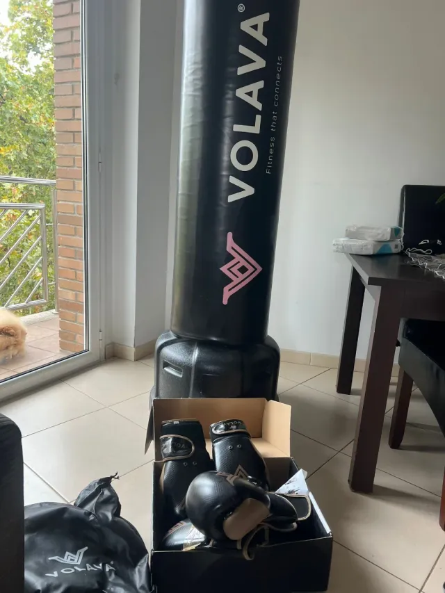 Saco de boxeo VOLAVA con guantes
