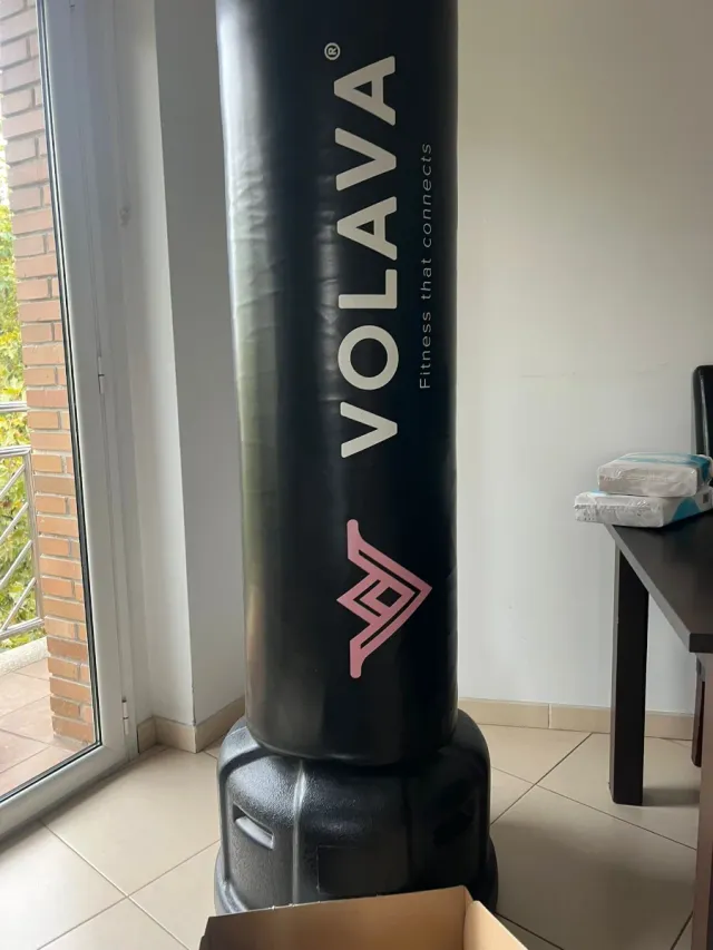 Saco de boxeo VOLAVA con guantes