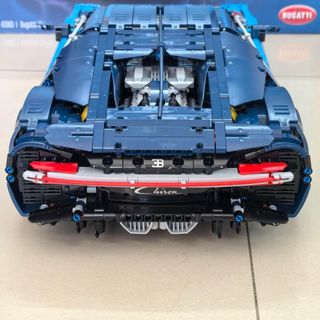 LEGO Technic Bugatti Chiron 42083