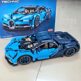 LEGO Technic Bugatti Chiron 42083