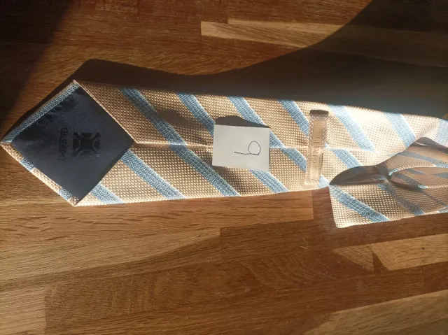 Corbata Beige y Azul Rayas