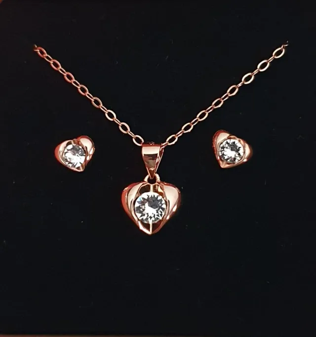 Pendientes ORO ROSA y SWAROVSKIS. REGALO NAVIDAD.