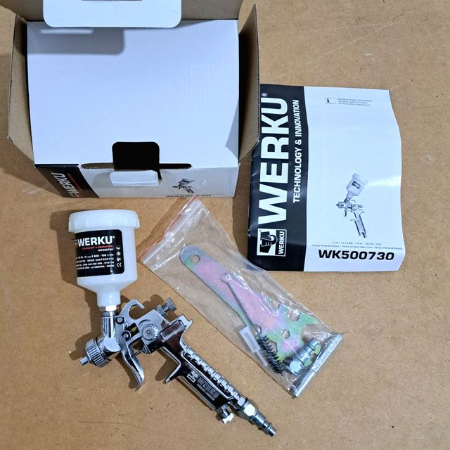 Pistola para pintar WERKU 125ml Nueva sin Usar