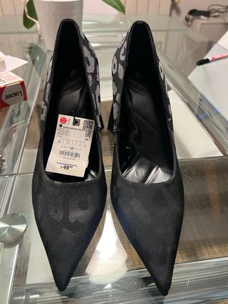 Zapatos de tacón Zara negros y grises talla 39