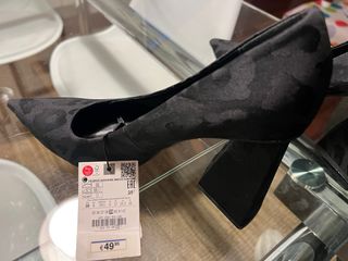 Zapatos de tacón Zara negros y grises talla 39