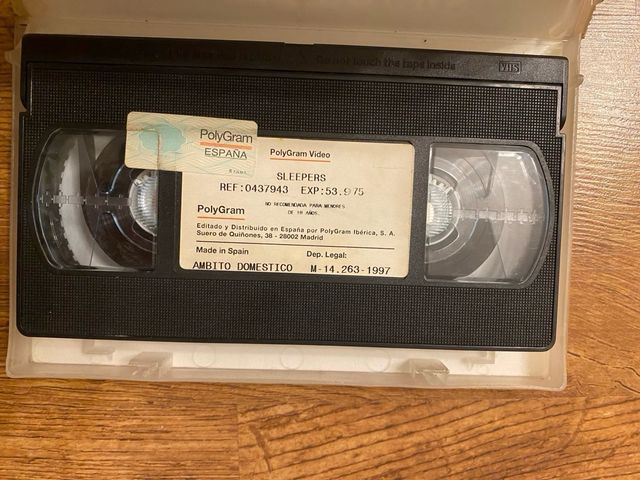 VHS Sleepers (Kevin Bacon, Brad Pitt)