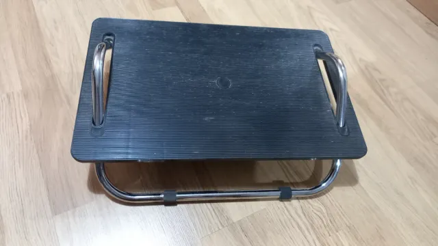 Reposapiés ajustable cromado