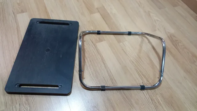 Reposapiés ajustable cromado